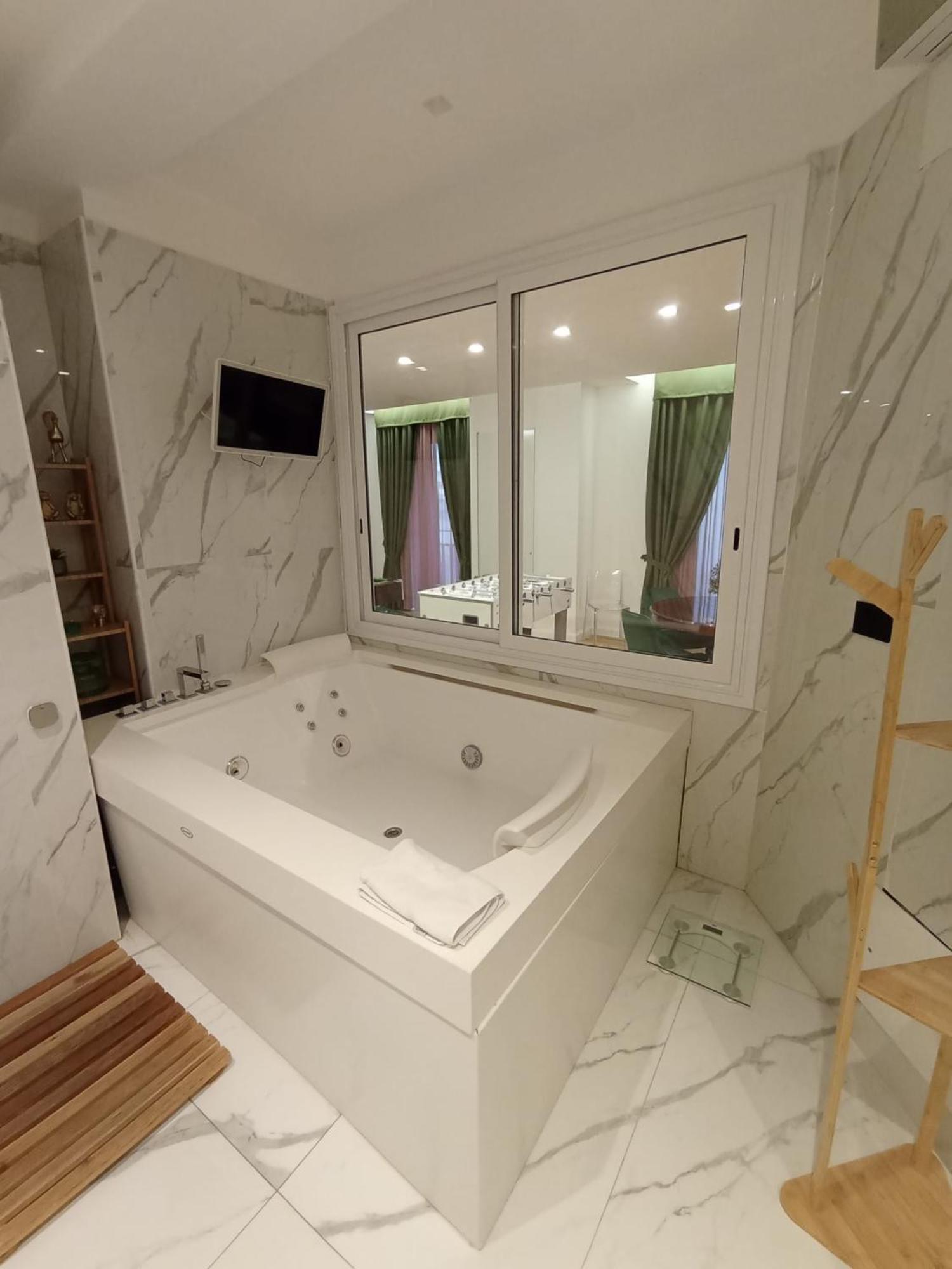 President Plaza Vip Suite Spa By Babylon Stay Napoli Eksteriør billede