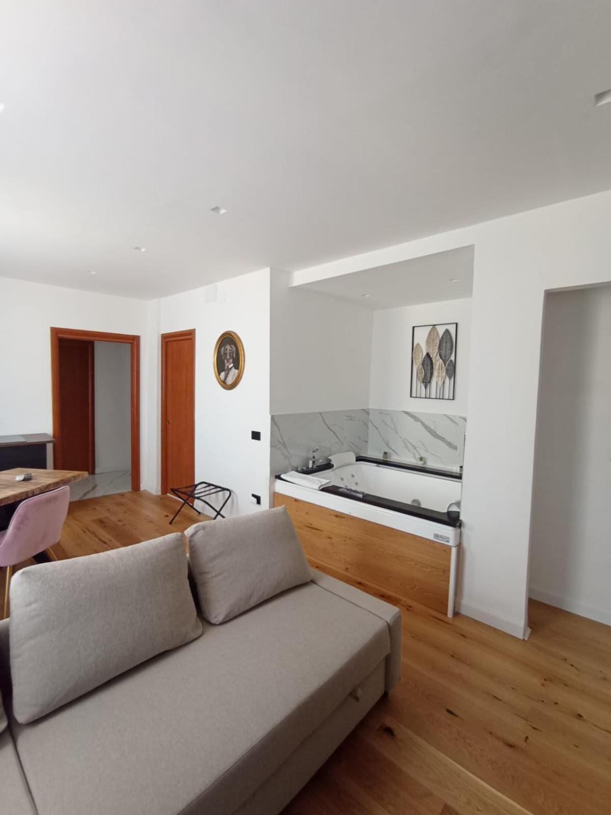 President Plaza Vip Suite Spa By Babylon Stay Napoli Eksteriør billede